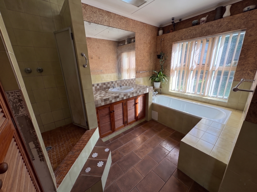 5 Bedroom Property for Sale in Quigney Eastern Cape